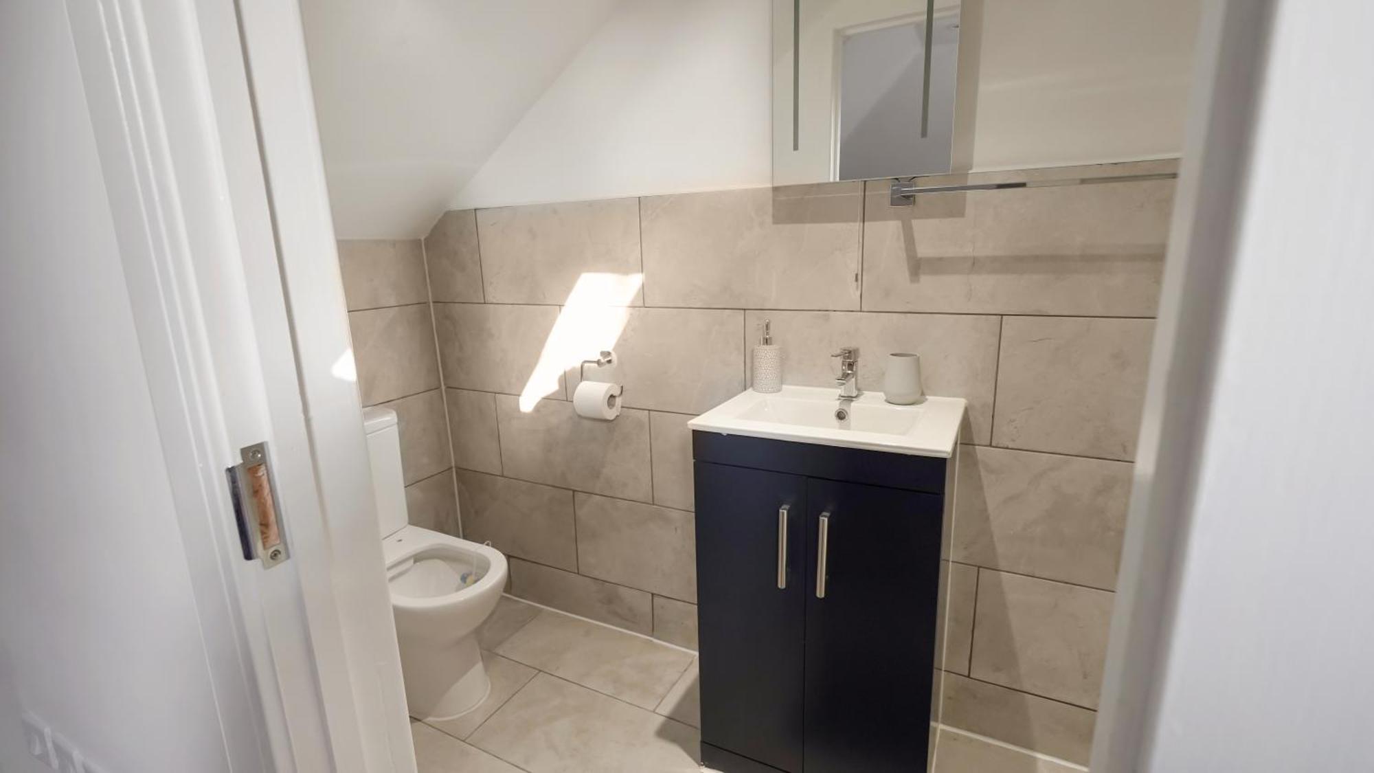 Place To Stay In Longbridge Barking  Kültér fotó
